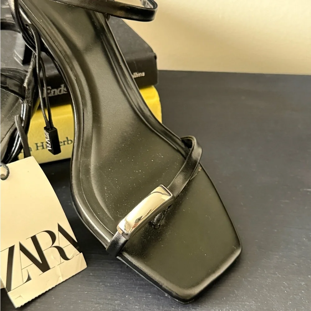 NWT Zara Black Kitten Heel with Silver Hardware - Picture 2 of 4